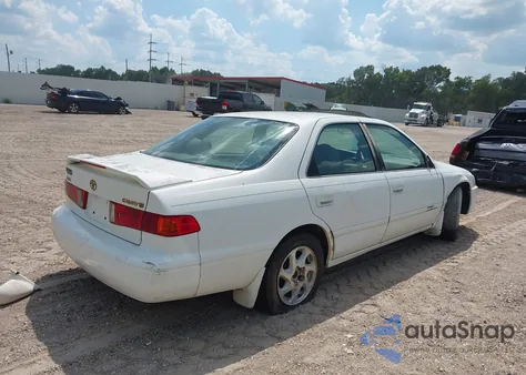 2001 Toyota Camry Le from USA, damaged, VIN 4T1BG22K61U765718